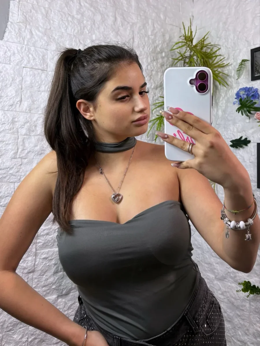 Body in lycra tinta unita con choker abbinato - immagine 5